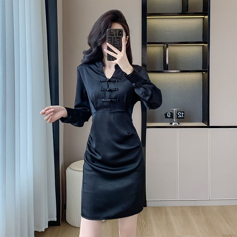 New Chinese Style Pankou V-Neck Waist-Slimming Dress