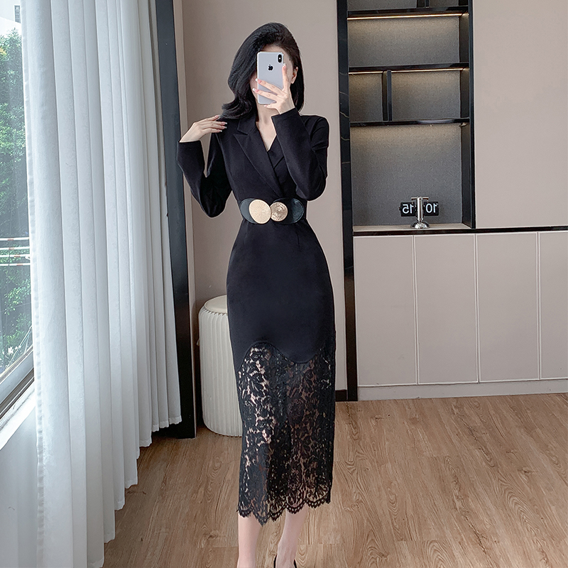 Elegant Lace Panel Bodycon Dress with Suit Collar