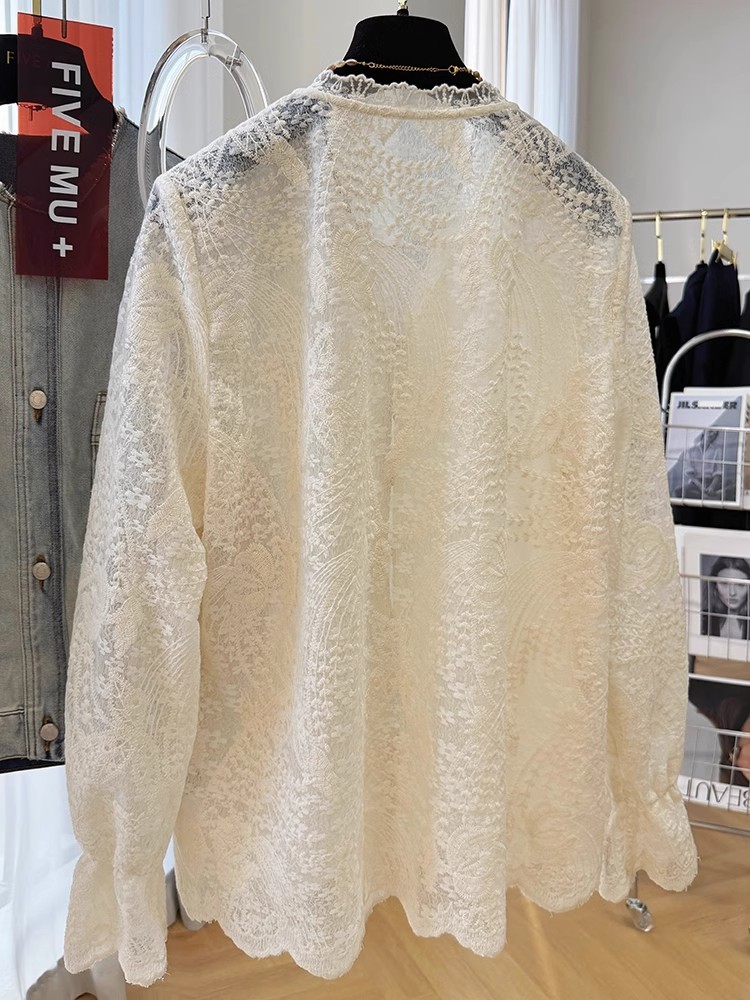 Plus Size Women's Autumn Lace Shirt V-Neck Embroidered Long Sleeve Top