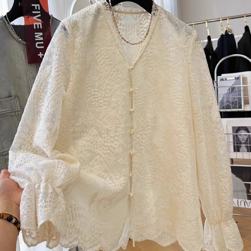 Plus Size Women's Autumn Lace Shirt V-Neck Embroidered Long Sleeve Top