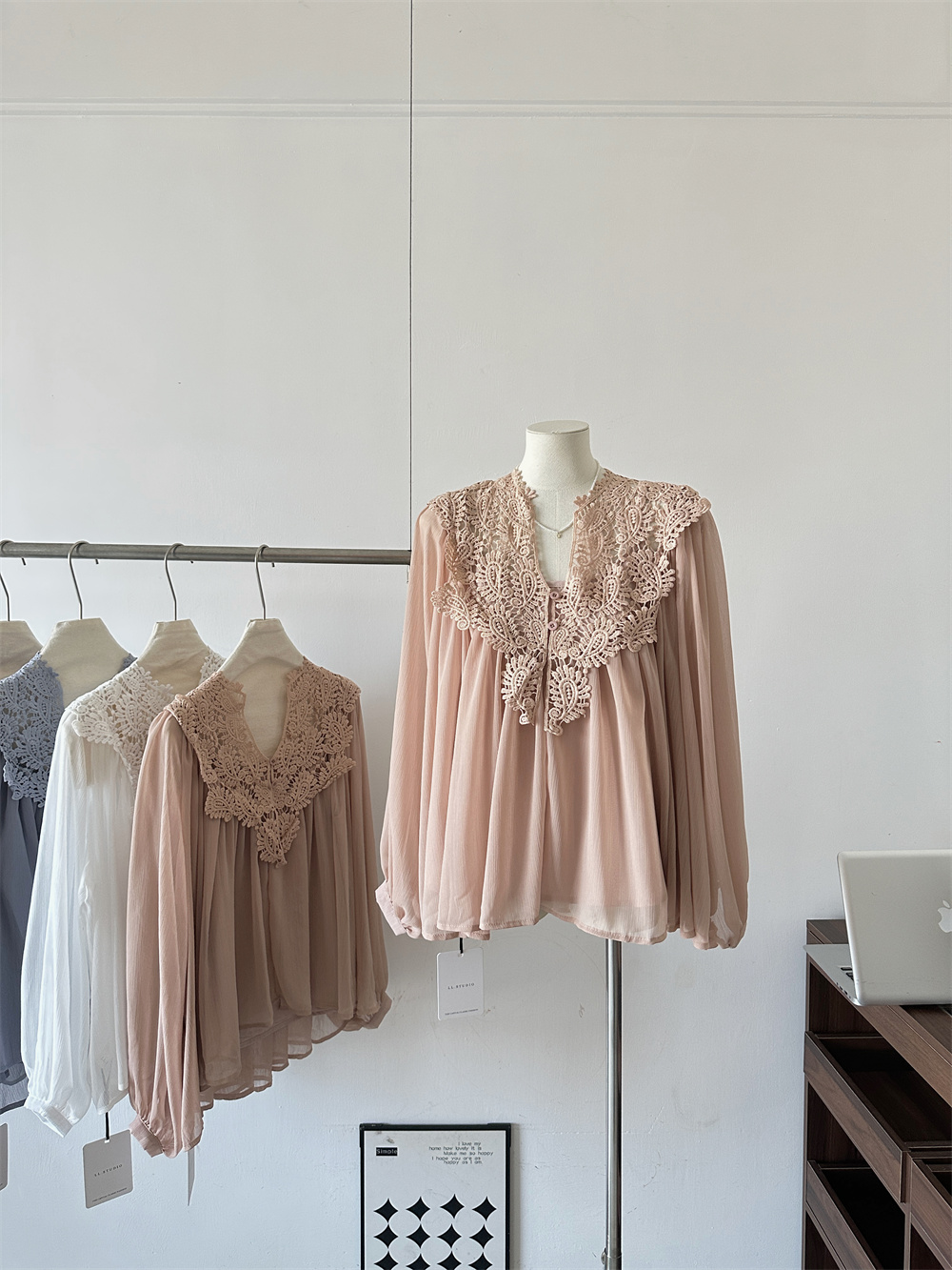 Elegant Lace Trim V-Neck Chiffon Top Two-Piece Set for Women