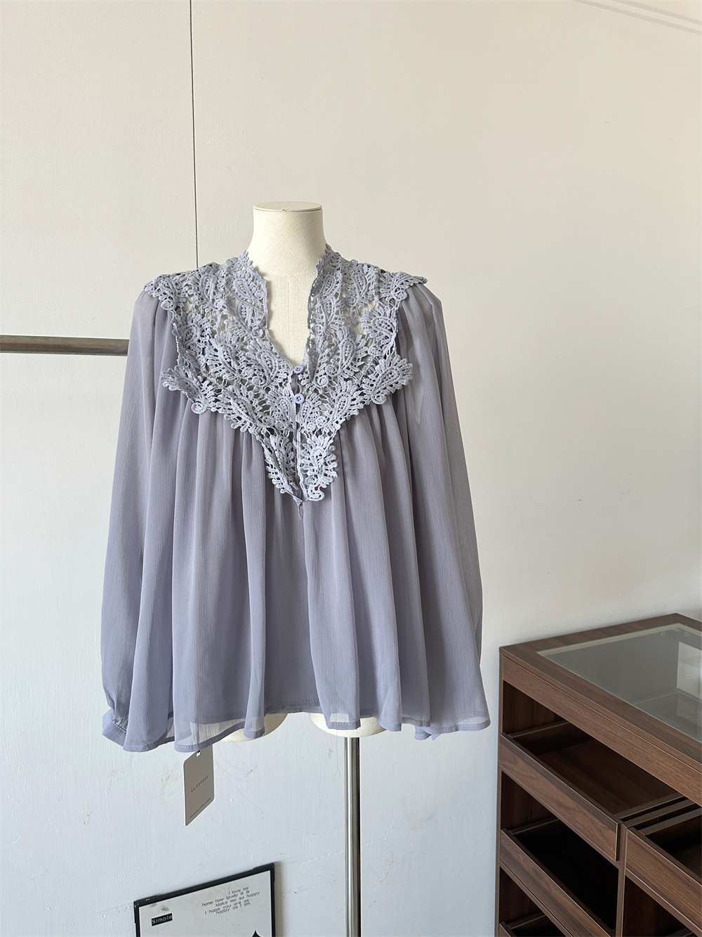 Elegant Lace Trim V-Neck Chiffon Top Two-Piece Set for Women