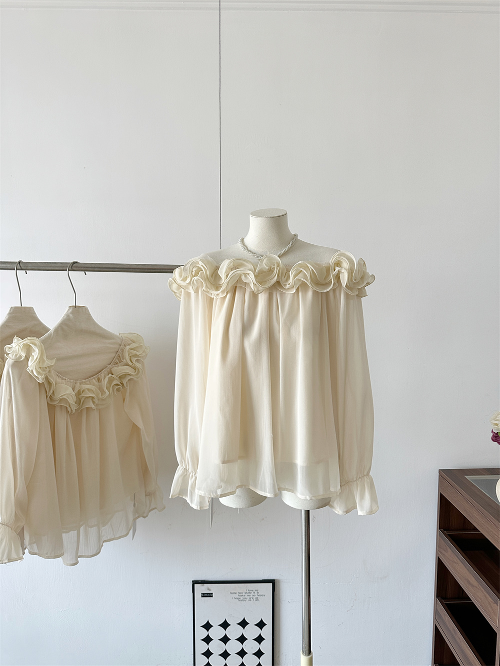 Korean Style Gentle Lace One-Shoulder Long Sleeve Blouse for Women 2026 Spring New Fashion Top
