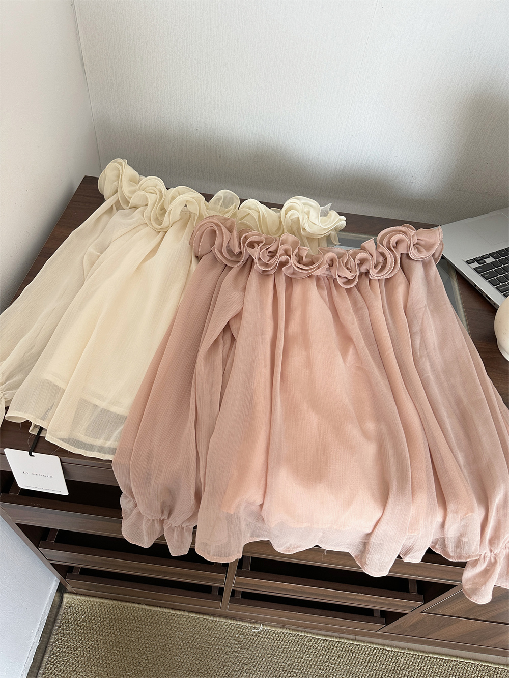 Korean Style Gentle Lace One-Shoulder Long Sleeve Blouse for Women 2026 Spring New Fashion Top