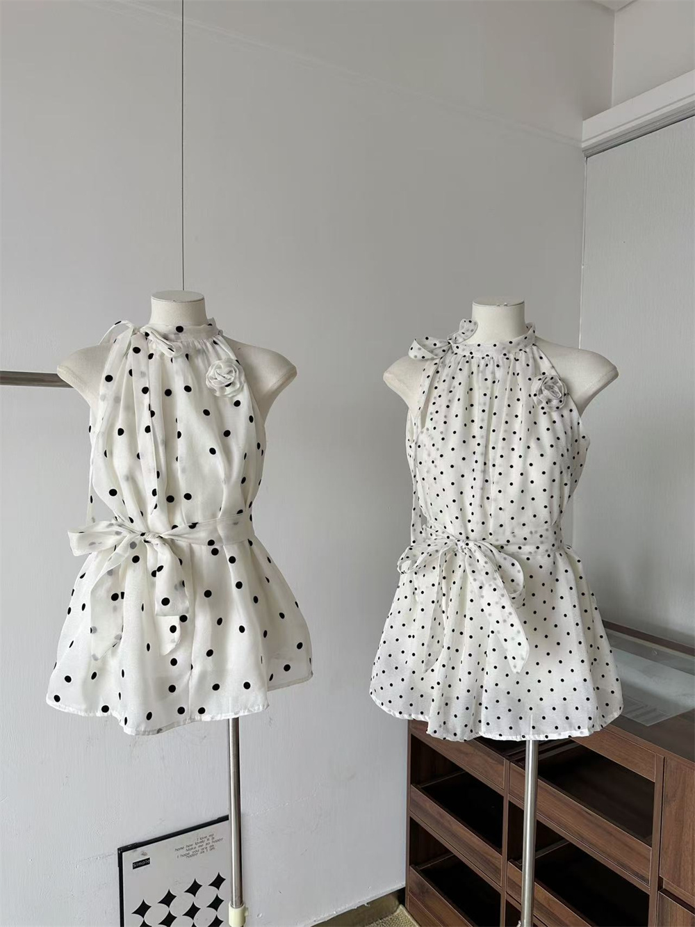 Women's Chiffon Polka Dot Bow Tie Halter Sleeveless Vest 2026 Summer Loose Slimming Shirt Top