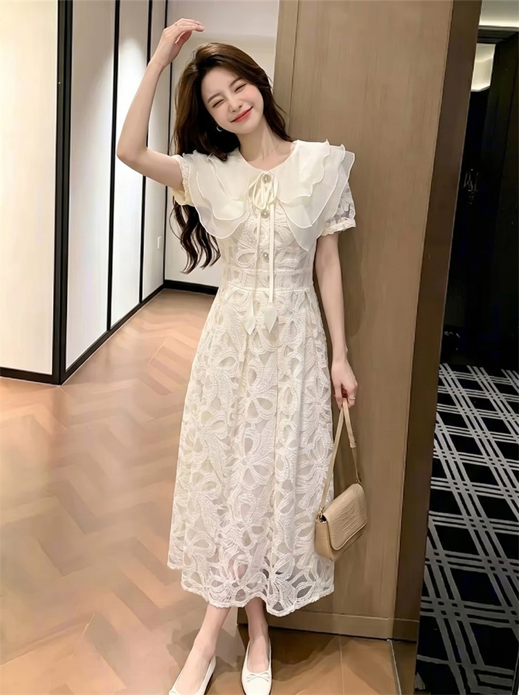 2026 Summer New Light Luxury Retro French Hollow Crochet Water Soluble Lace Dress 99221
