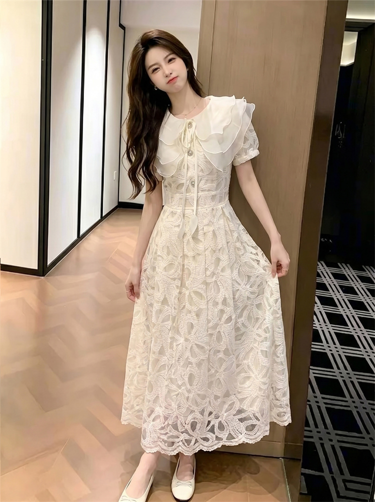 2026 Summer New Light Luxury Retro French Hollow Crochet Water Soluble Lace Dress 99221