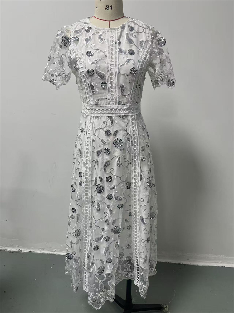 2026 Original New Round Neck Heavy Water-Soluble Lace 3D Floral Embroidery Waist-Slimming Dress