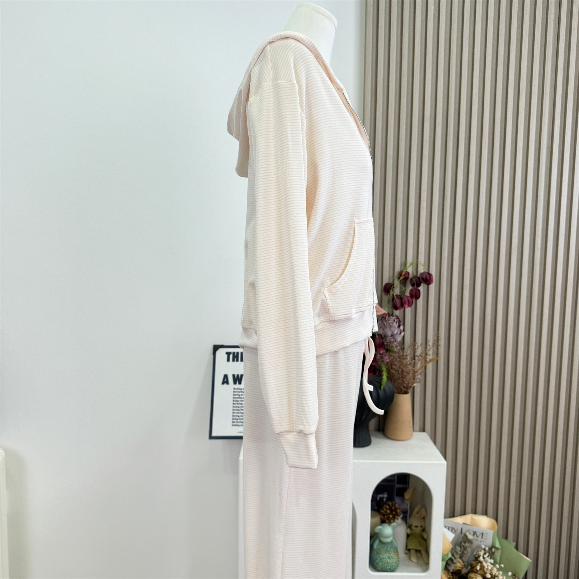 CHU Xiaochu Strawberry Milk Custom Ultra-Soft Knit Casual Light Sweatshirt and Pants Set