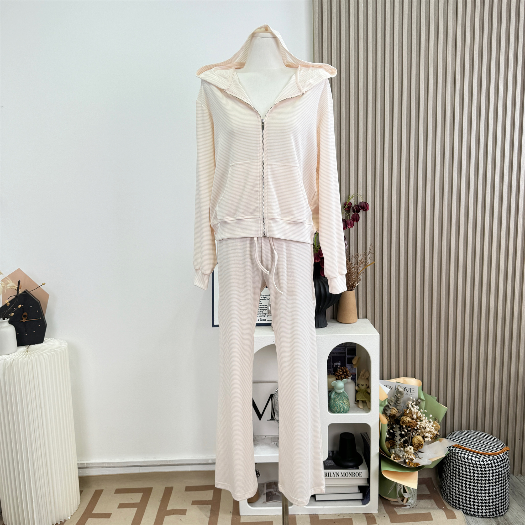 CHU Xiaochu Strawberry Milk Custom Ultra-Soft Knit Casual Light Sweatshirt and Pants Set
